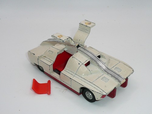 Dinky 105 captain scarlet - dinky,
