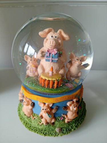 Piggin collectables - collectables,