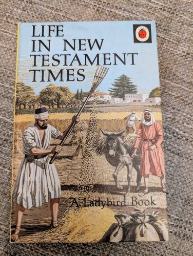 Ladybird book life in the - 🐞,
