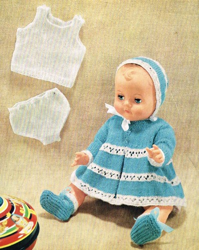 Dolls knitting