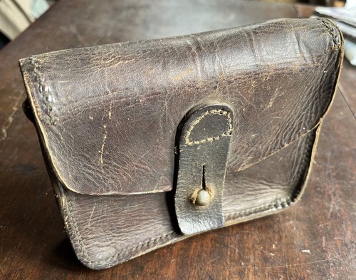 Vintage leather belt cartridge