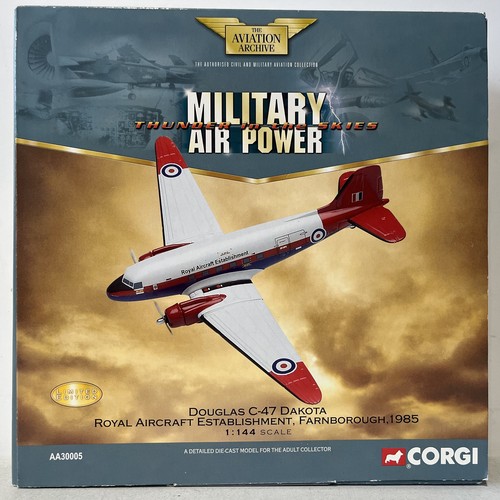 Corgi aviation 144 douglas - aviation, 1:144