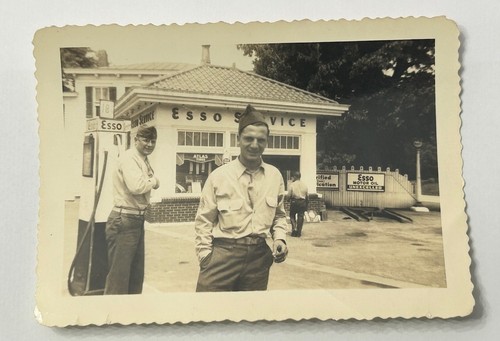 Esso service station - service, original