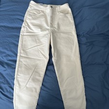 White Corduroy Levi’s High Waisted Mom Jeans W29 L27