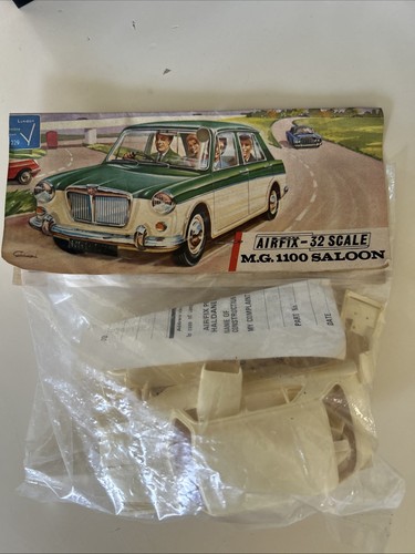 Airfix 1100 saloon type 3 - saloon,