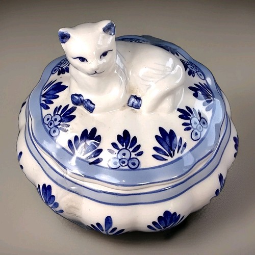 Delft blue kitty cat - delft,