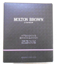 Molton Brown 'Intoxicating Davana Blossom' Scented Candle 190g