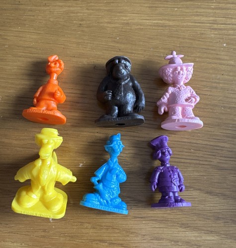 Charlie chalk figures - chalk,