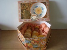 VINTAGE MARKS & SPENCER ST. MICHAEL EXTRACTS FROM THE HIVE ROYAL JELLY GIFT BOX