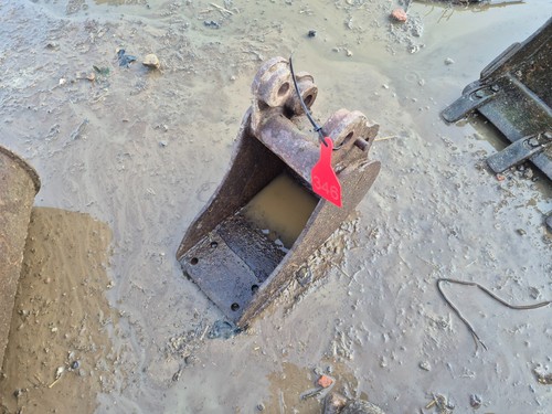 200mm excavator digging bucket - 200mm,