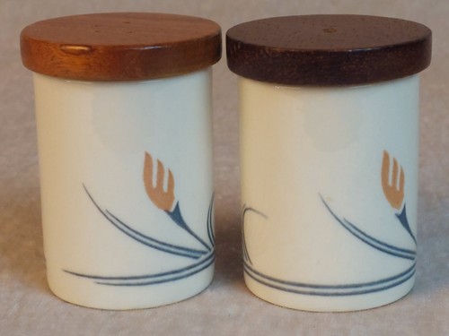 Hornsea ceramic with - wood, lid