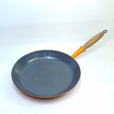 Le Creuset Large Frying Pan Orange Size 26 Cast Iron | Free UK P&P 