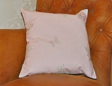 ONE HANDMADE CUSHION IN LAURA
