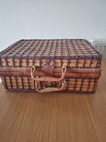 Wicker picnic basket - wicker, set
