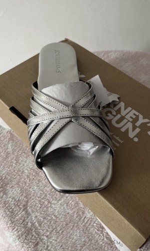 Bnib ladies flat silver - bnib,
