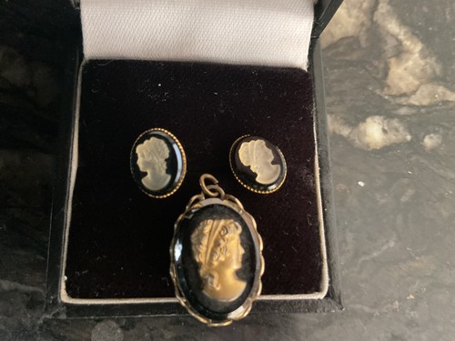 Cameo pendant earings - pendant, &earings