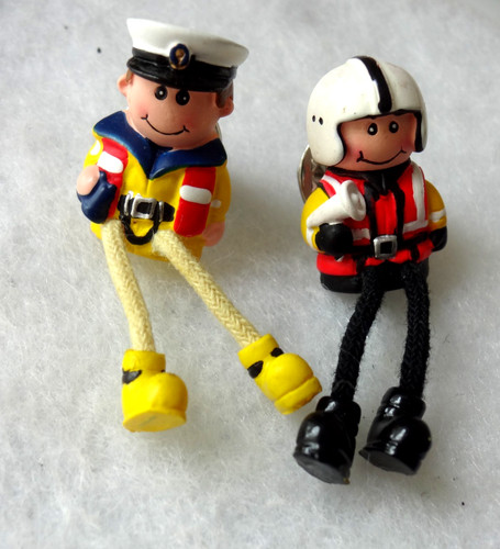 Pair rnli figures pin - -,