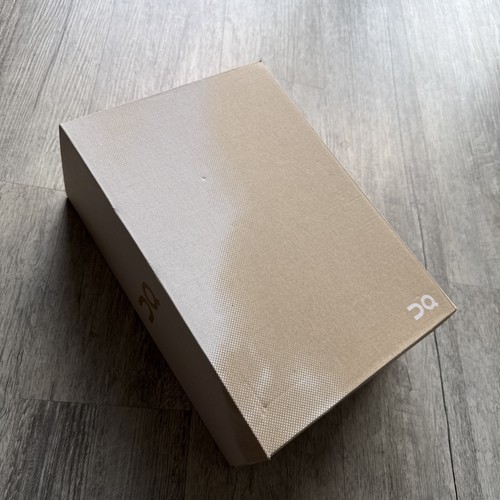 Cloudmonster empty shoe - on, box