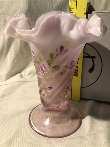 Fenton vase 100th ruffled rim