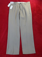 Dockers Men's Straight Fit