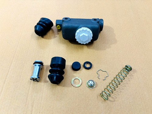 A556 brake master cylinder - a556,