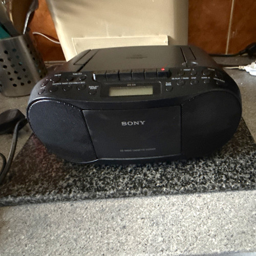 Sony portable stereo - stereo, cfd-s70