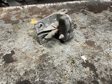 Vw  Bay Window 68-79 214-843-741D Sliding Door Retainer Block