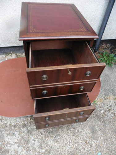 Antique style red leather - red, top