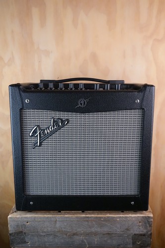 Fender mustang 20w - mustang, v2