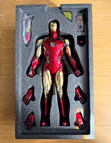 Hot toys iron man mark - iron,