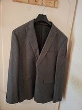 GREY TWEED SUIT JACKET. 48R
