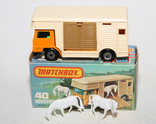 Matchbox 40c horsebox - matchbox,