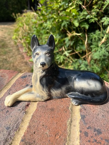 Rare vintage sylvac alsatian - rare,
