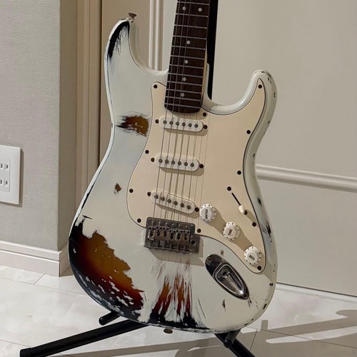 Stratocaster multi layer - stratocaster, multi-layer
