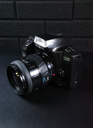 Minolta dynax 300si - minolta,