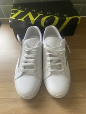 Jones The Boot maker Leather Trainers Size 6.5 7 Size 40 Excellent Condition