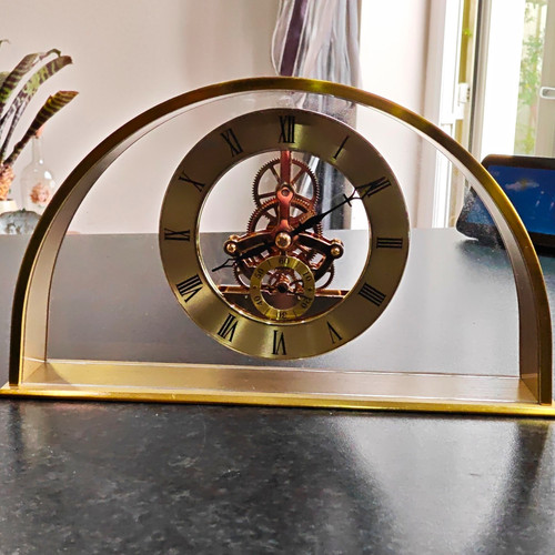 Gold arch skeleton mantel - gold,