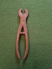 Vintage Nose Ring Pliers Livestock Animal Hog Collectible