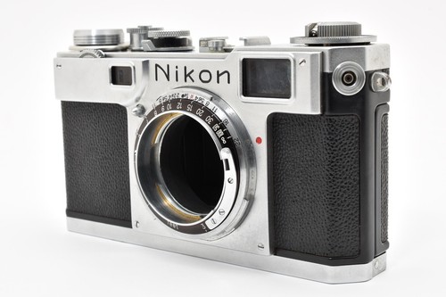 Late model top mint nikon - model,