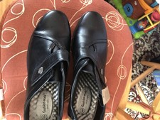 ladies black wide fit shoes