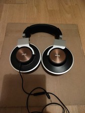 AKG 551 Wired Headphones with