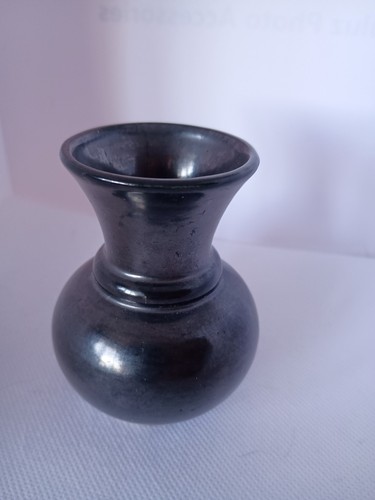 Prinknash pottery black lustre - pottery,