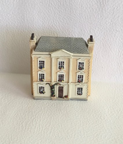 Scale dolls house - scale,
