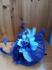 small round Navy & light Blue