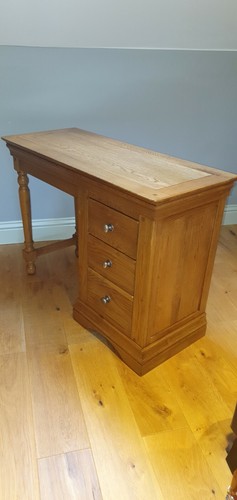 Dressing table oak - table,