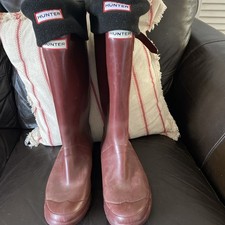 Hunter Wellies Damage to Straps. Size UK 7. Preowned Good Condition .