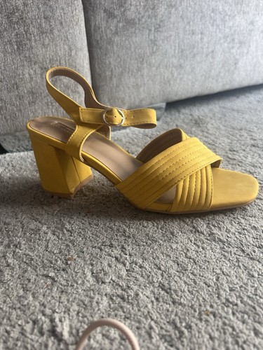 Yellow suede block heel - yellow,