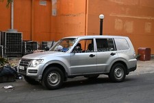 Van Photo 12x8 - Mitsubishi Pajero Lwb