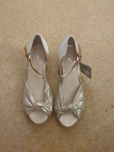 Gold wedge sandals brand - tu,