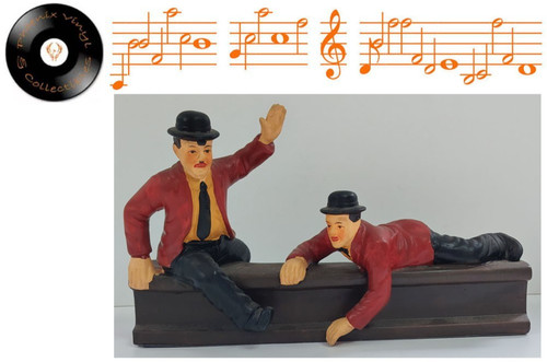 Laurel hardy hanging on - laurel,